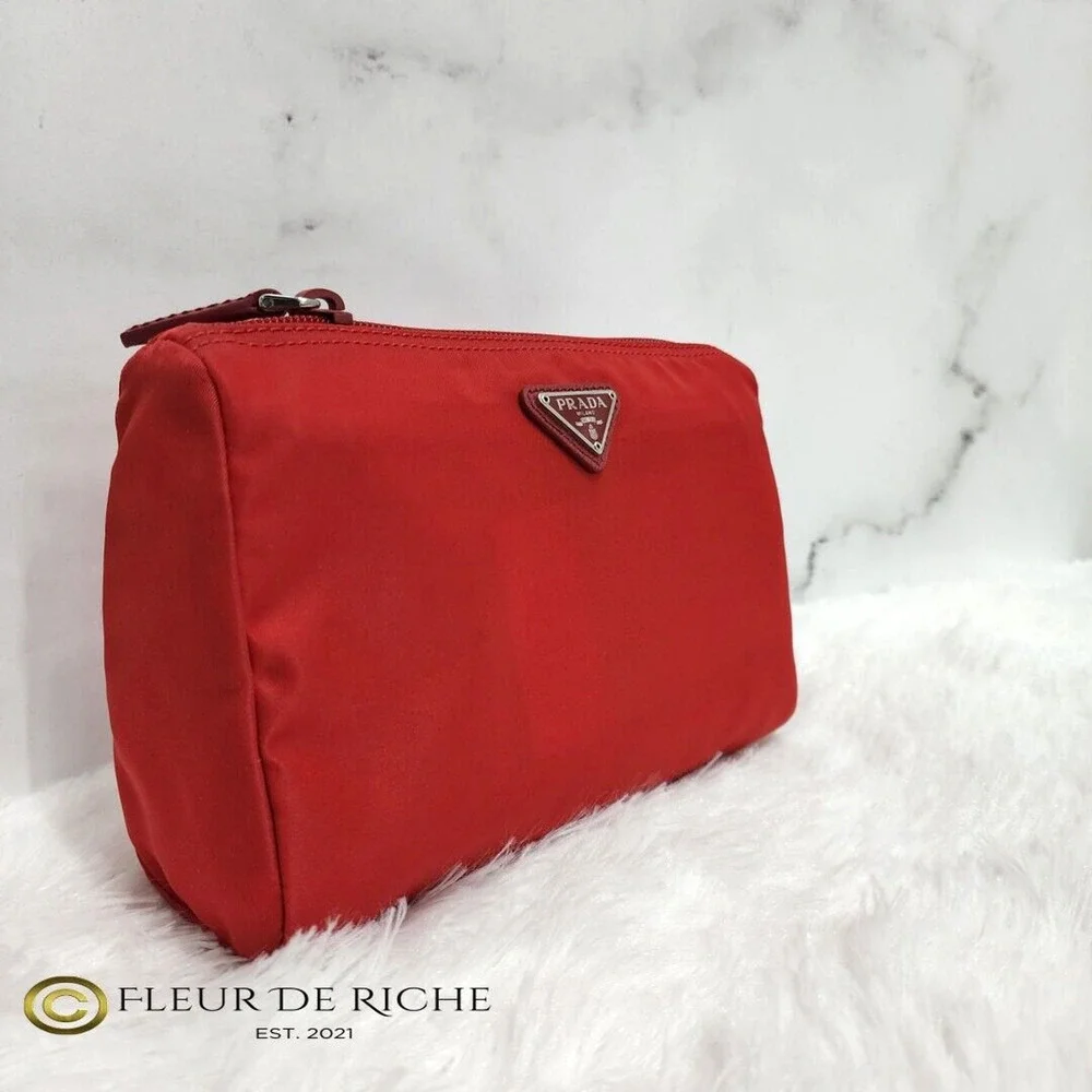 Prada Necessaire Tessuto Nylon Medium Toiletry Clutch Case Red Rosso 1NA012 - Picture 1 of 11
